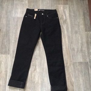 Cropped Levis Jeans